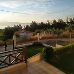 Afrodites Sea View House * Nea Roda