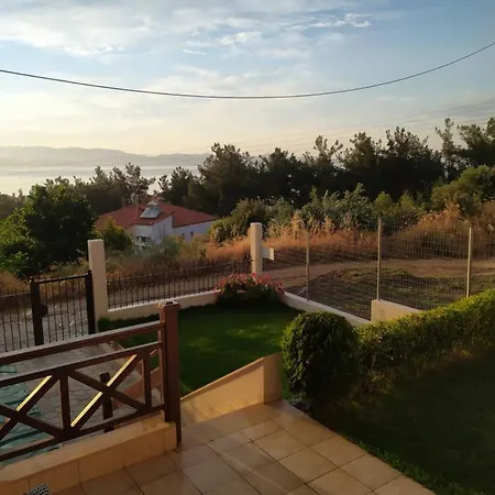 Afrodites Sea View House * Неа-Рода