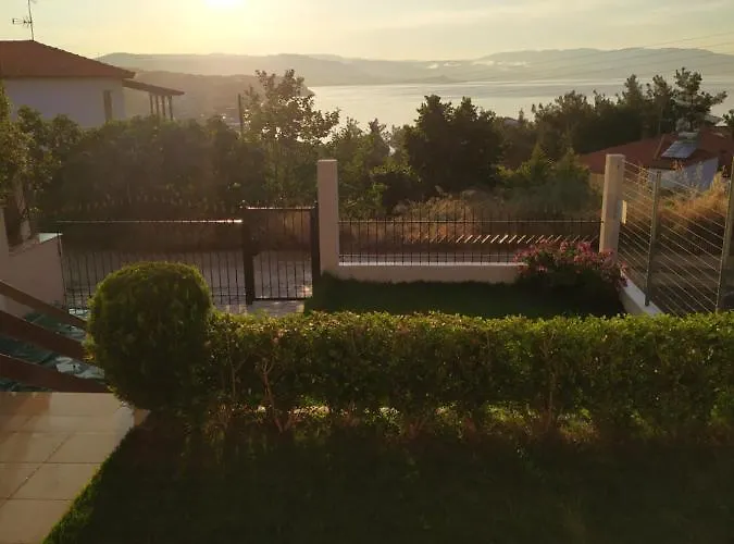 Afrodites Sea View House *